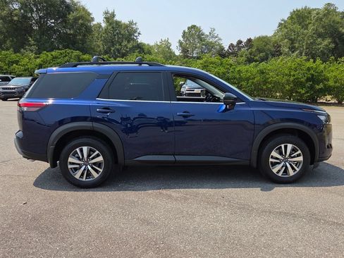 New 2026 Nissan Pathfinder SL w/ Cargo Package FWD image 12