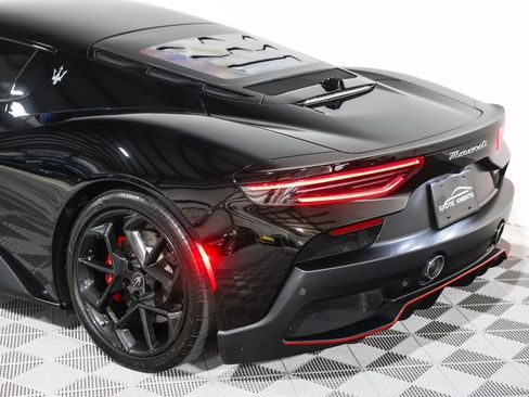 Used 2022 Maserati MC20 Coupe RWD image 17
