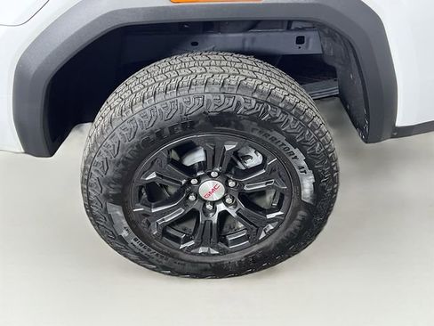 Used 2024 GMC Canyon Elevation w/ Convenience Package image 24