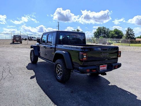 New 2025 Jeep Wrangler Rubicon image 31