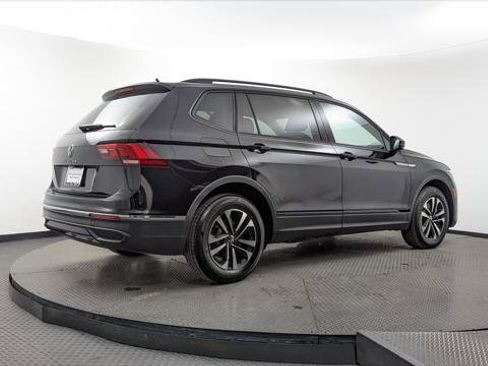 Used 2024 Volkswagen Tiguan S image 7