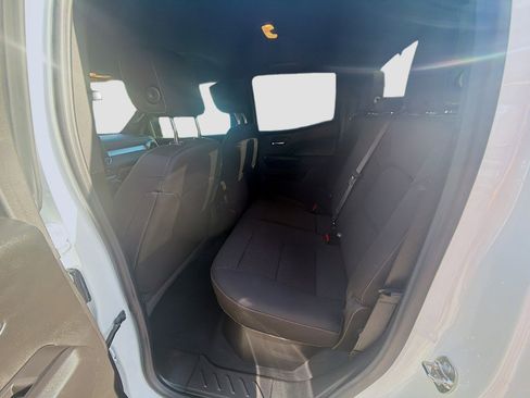 Used 2024 Chevrolet Colorado LT w/ LT Convenience Package image 24