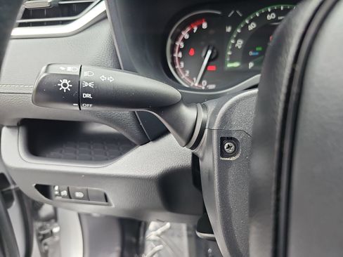 Used 2025 Toyota RAV4 LE FWD image 25