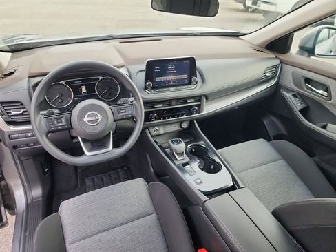 Used 2023 Nissan Rogue SV image 16