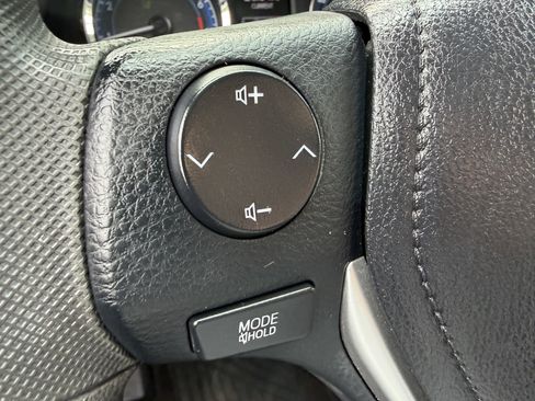 Used 2019 Toyota Corolla L image 28