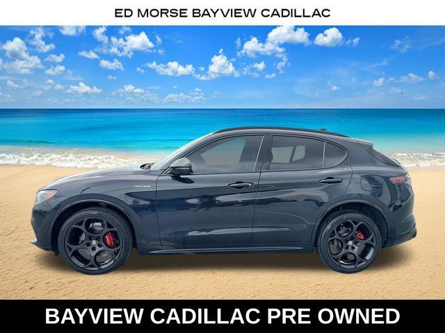 Used 2024 Alfa Romeo Stelvio Veloce AWD/4WD image 2