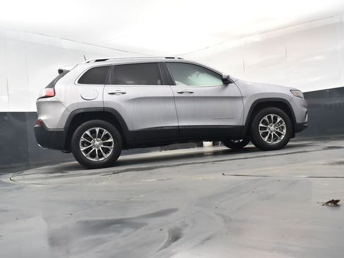 Used 2019 Jeep Cherokee Latitude Plus w/ Cold Weather Group image 28