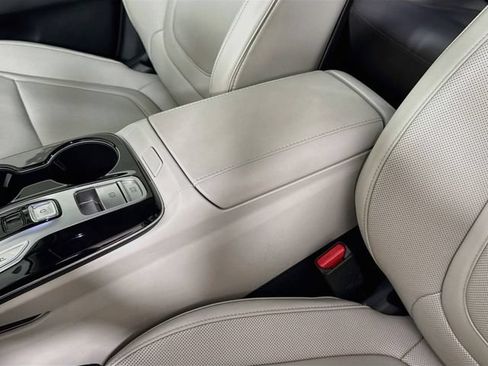 Certified 2023 Hyundai Tucson Limited AWD/4WD image 37