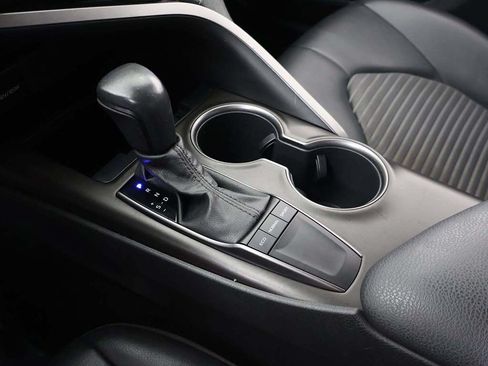 Used 2022 Toyota Camry SE FWD image 43