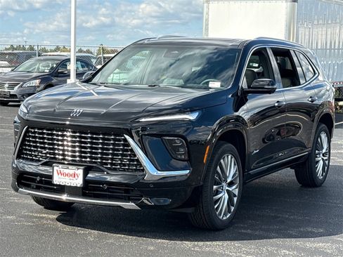 New 2026 Buick Enclave Avenir w/ Super Cruise Package image 4