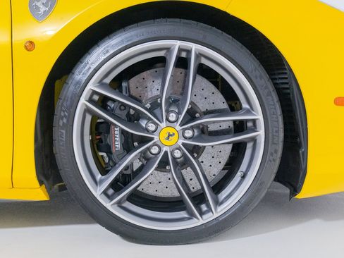 Used 2017 Ferrari 488 Spider RWD image 24