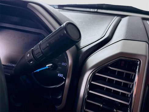 Used 2017 Ford F350 Lariat w/ Chrome Package image 11