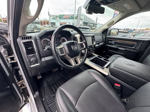 Used 2014 RAM 1500 Laramie w/ Convenience Group AWD/4WD image 16
