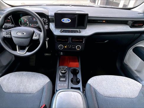 Used 2024 Ford Maverick XLT image 15