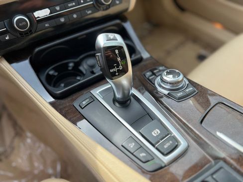 Used 2011 BMW 535i xDrive Sedan image 27