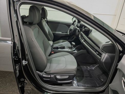 Used 2025 Kia K4 LX image 20