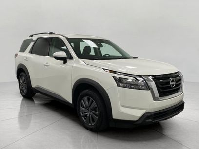 Used 2025 Nissan Pathfinder SV
