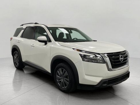 Used 2025 Nissan Pathfinder SV AWD/4WD image 1