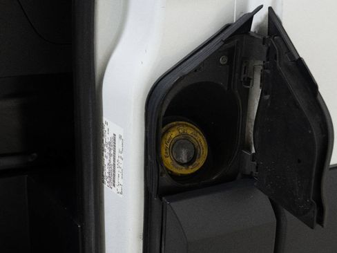 Used 2015 Ford Transit 350 XLT RWD image 17