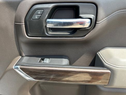 Used 2020 Chevrolet Silverado 1500 RST image 22