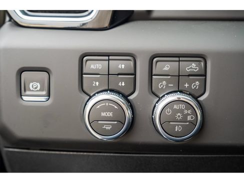 New 2026 GMC Sierra 2500 Denali w/ Denali Reserve Package AWD/4WD image 32