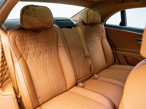 Used 2023 Bentley Flying Spur W12 image 15