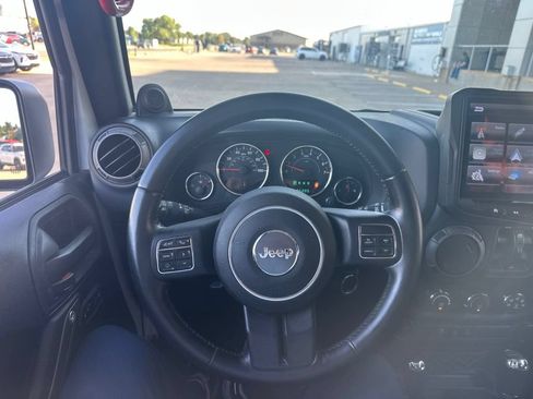 Used 2014 Jeep Wrangler Unlimited Sport w/ Quick Order Package 24S AWD/4WD image 9