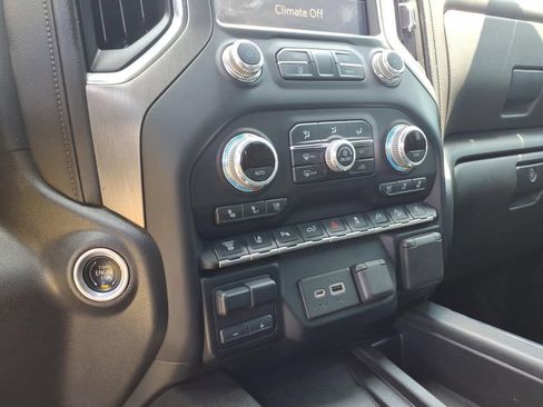 Used 2021 GMC Sierra 2500 Denali w/ Denali Ultimate Package AWD/4WD image 26