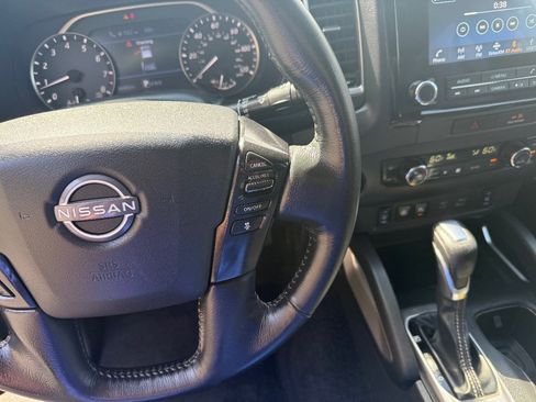 Used 2023 Nissan Frontier SV w/ SV Premium Package RWD image 26
