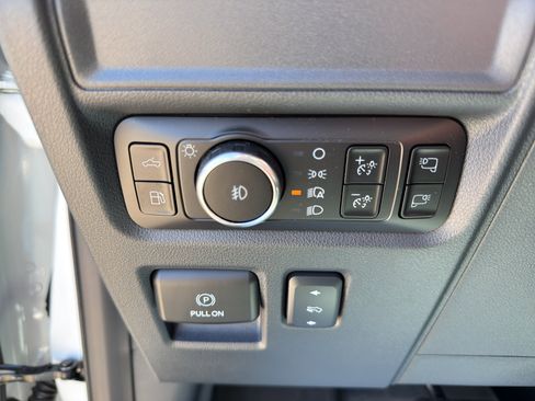 New 2025 Ford F150 Platinum w/ Equipment Group 702A High image 28