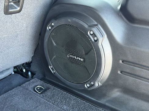 Used 2025 Jeep Wrangler Sahara w/ Safety Group image 17