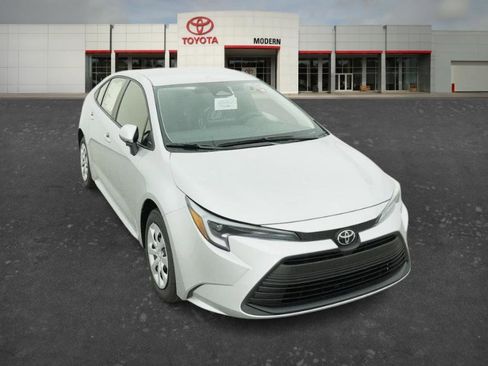 New 2026 Toyota Corolla LE FWD image 3