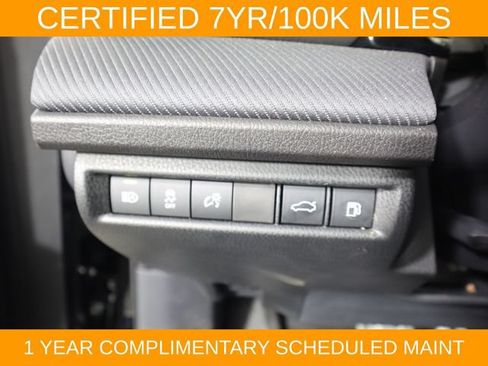 Used 2025 Toyota Camry SE FWD image 21