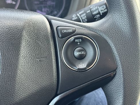Used 2021 Honda HR-V LX image 28