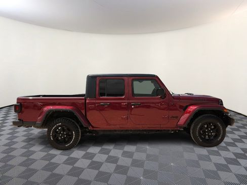 Used 2021 Jeep Gladiator Sport AWD/4WD image 5