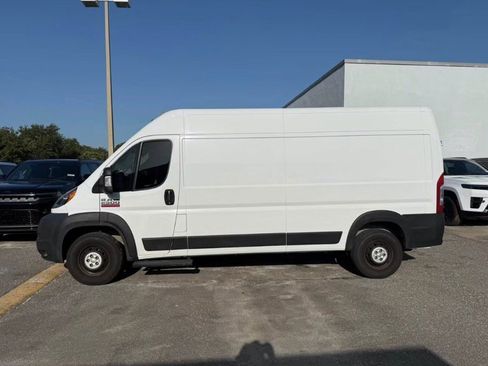 Used 2022 RAM ProMaster 2500 FWD image 2