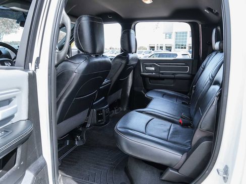 Used 2022 RAM 2500 Big Horn AWD/4WD image 36