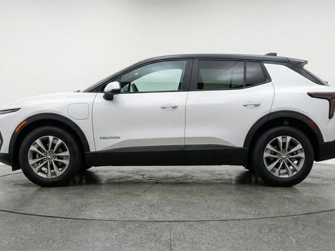 Used 2025 Chevrolet Equinox LT image 4