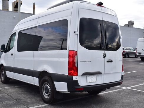 Used 2024 Mercedes-Benz Sprinter 2500 image 3