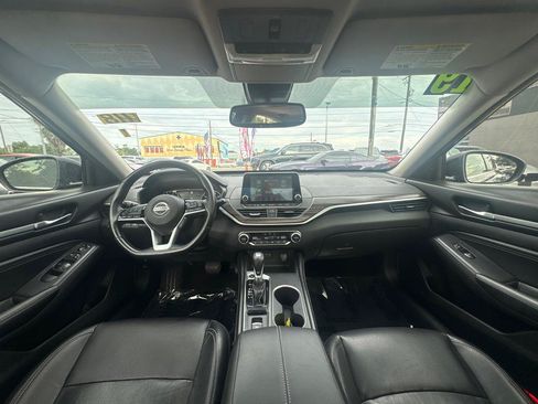 Used 2019 Nissan Altima 2.5 SL FWD image 18
