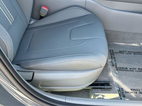 New 2026 Hyundai Elantra Hybrid FWD image 19