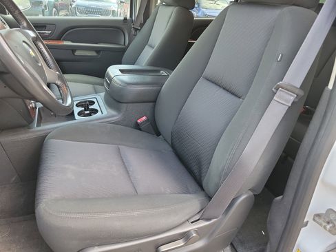 Used 2013 Chevrolet Suburban LS AWD/4WD image 4