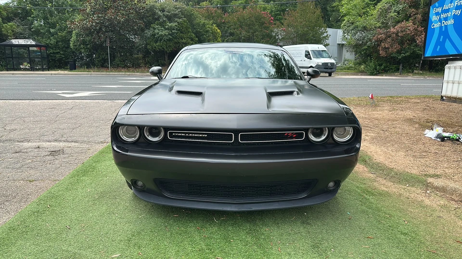 Used 2015 Dodge Challenger R/T Plus RWD image 2