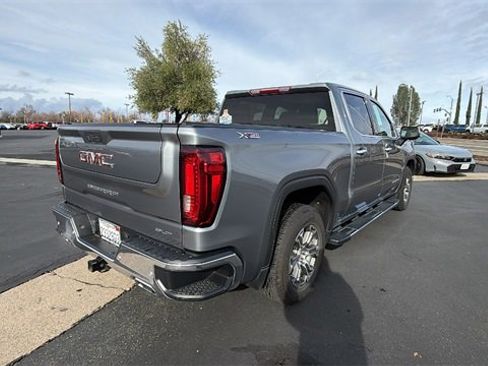 Used 2021 GMC Sierra 1500 SLT w/ Driver Alert Package I image 4