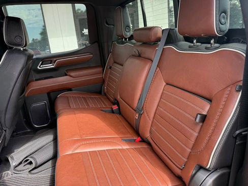Used 2023 GMC Sierra 1500 Denali Ultimate image 4