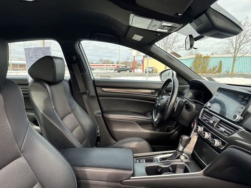 Certified 2018 Honda Accord Sport image 18