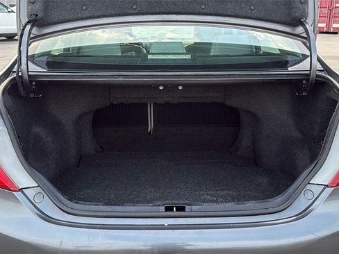 Used 2014 Toyota Camry L image 23