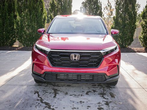 Used 2024 Honda CR-V LX image 3