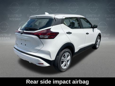 Used 2025 Nissan Kicks Play S FWD image 17