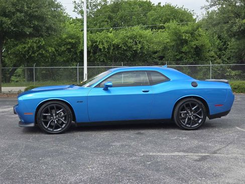 Used 2023 Dodge Challenger R/T w/ Plus Package image 4